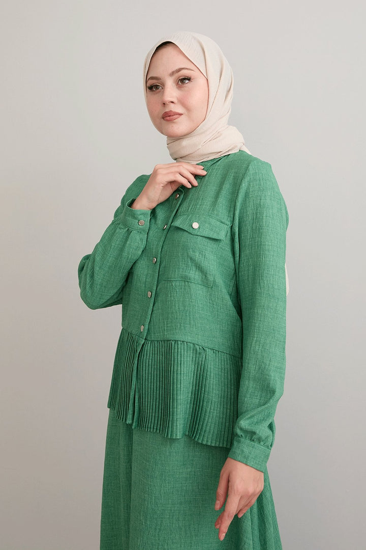 MDS Women Green Linen Suit with a Pleated Skirt - Salisbury