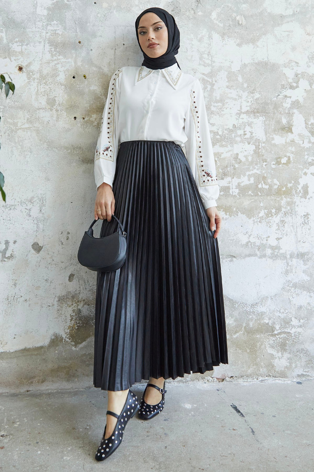 MDS Women Tight Pleated Skirt - Black - Cork