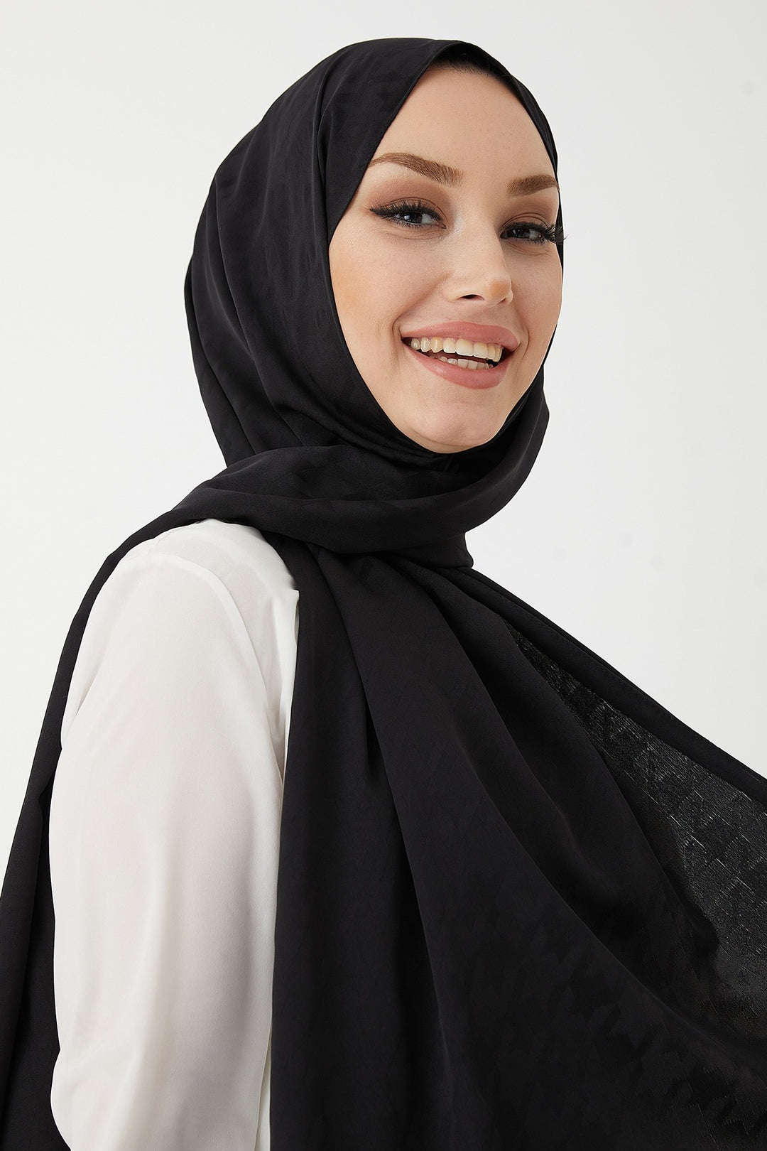 MDS Women Home Kazayağı Pattern Silky Jacquard Shawl - Black - Bergamo
