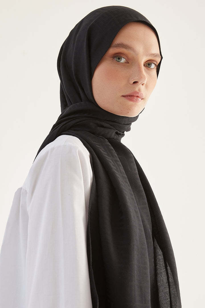 MDS Women Handwoven Jacquard Cotton Scarf - Black - Raalte