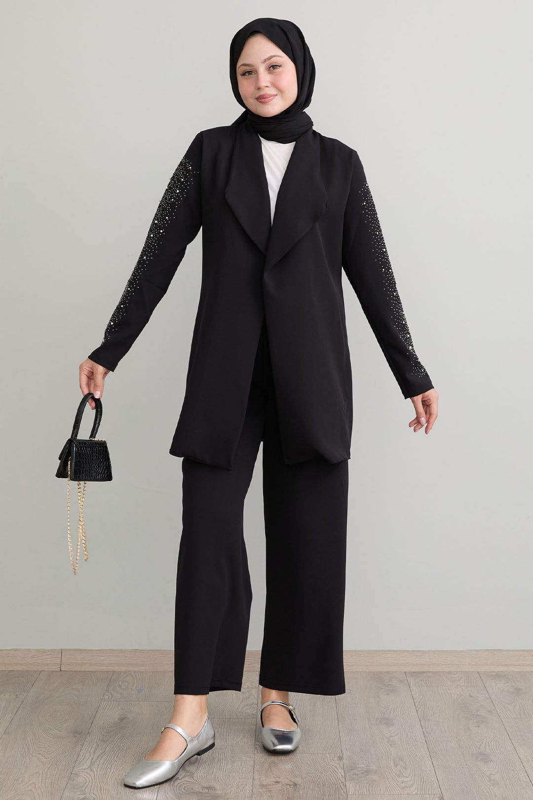 MDS Women Jacketed Pearl Detail Black Suit - Nürtingen