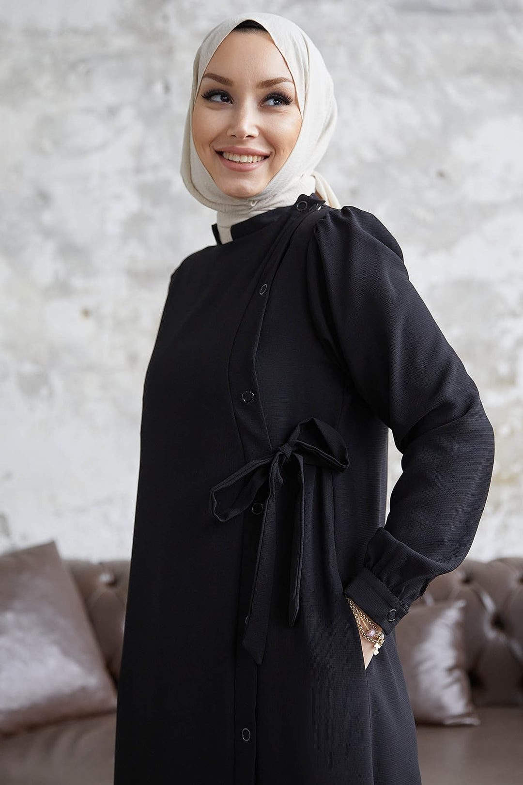 MDS Women Davies Side Buttoned Belted Abaya - Black - Albufeira