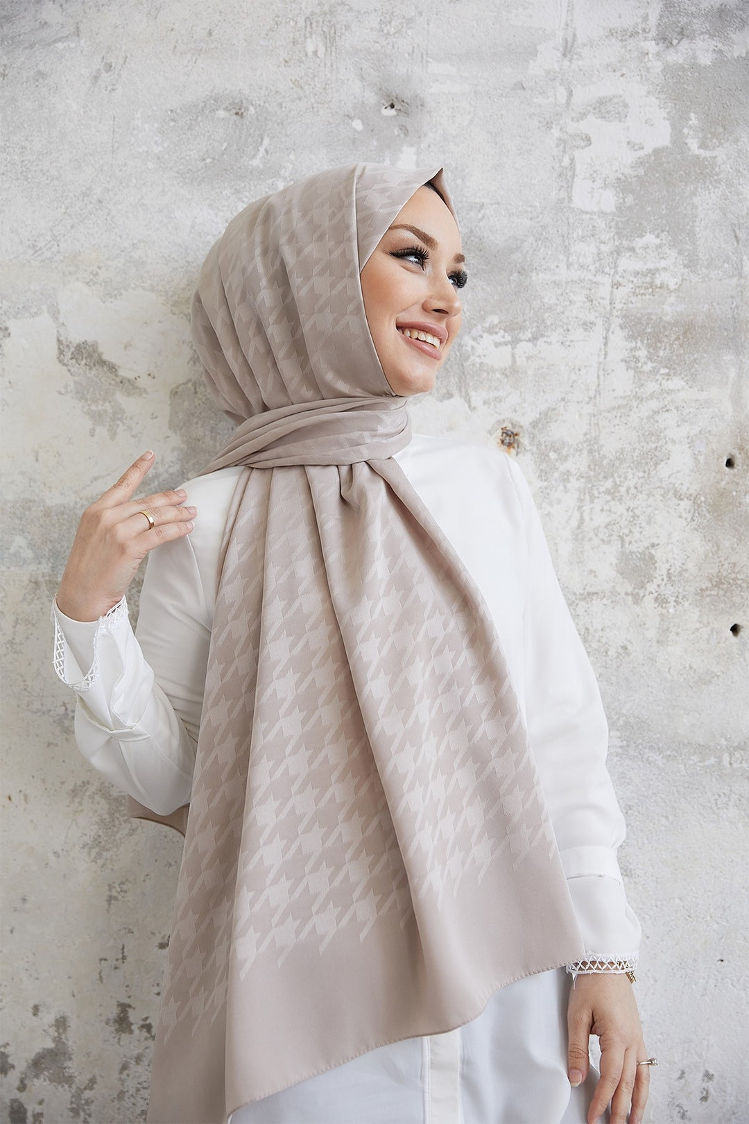 MDS Women Home Kazayağı Pattern Silky Jacquard Shawl - Ivory - New Tecumseth