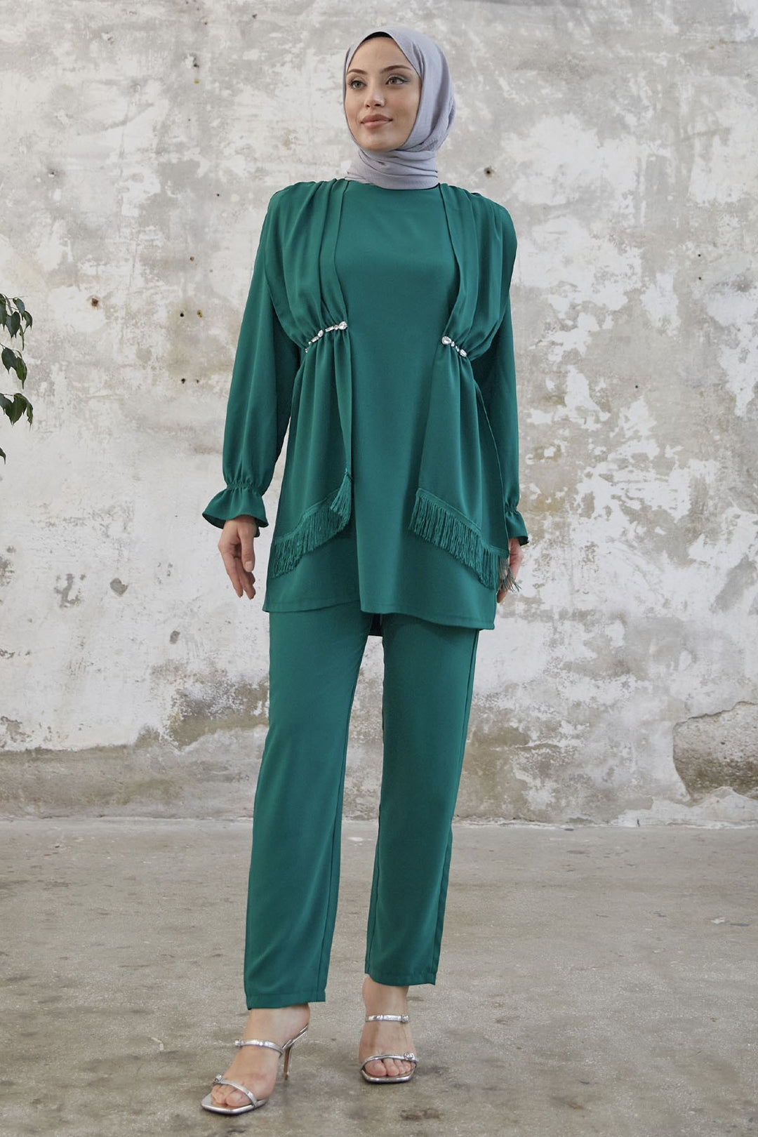 MDS Women Tassel Detail Stone Crepe Set - Emerald Green - North Vancouver