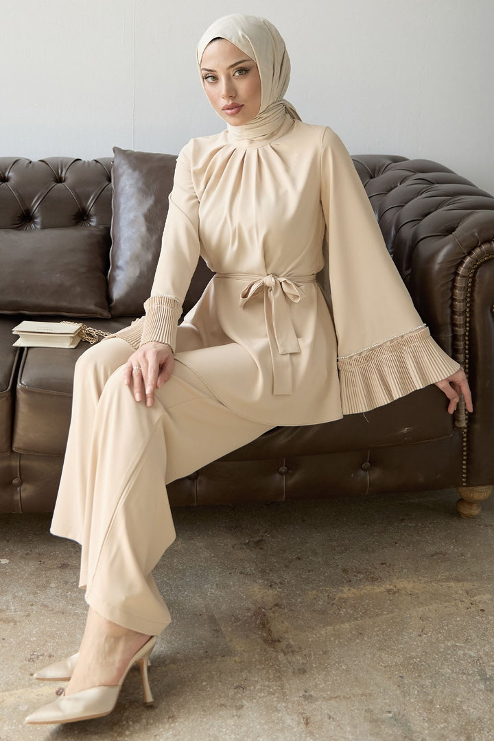MDS Women Armchair with Belted Skirt Set - Beige - Carpi