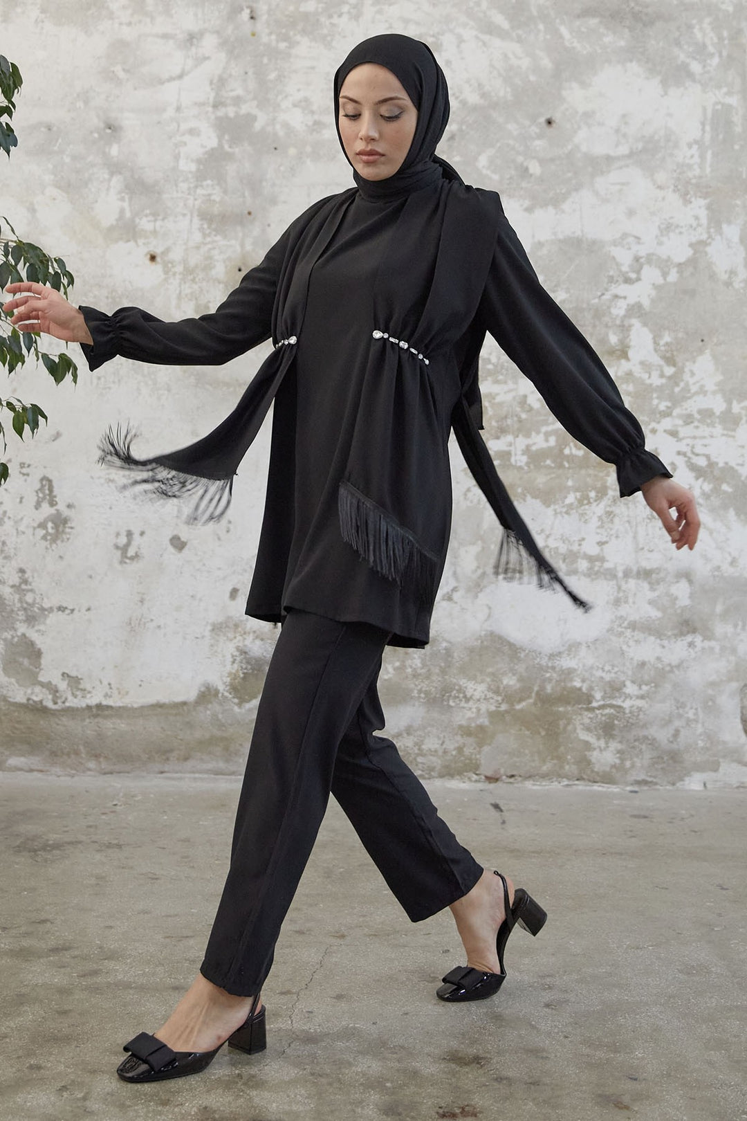 MDS Women Tassel Detail Stone Crepe Set - Black - Uman