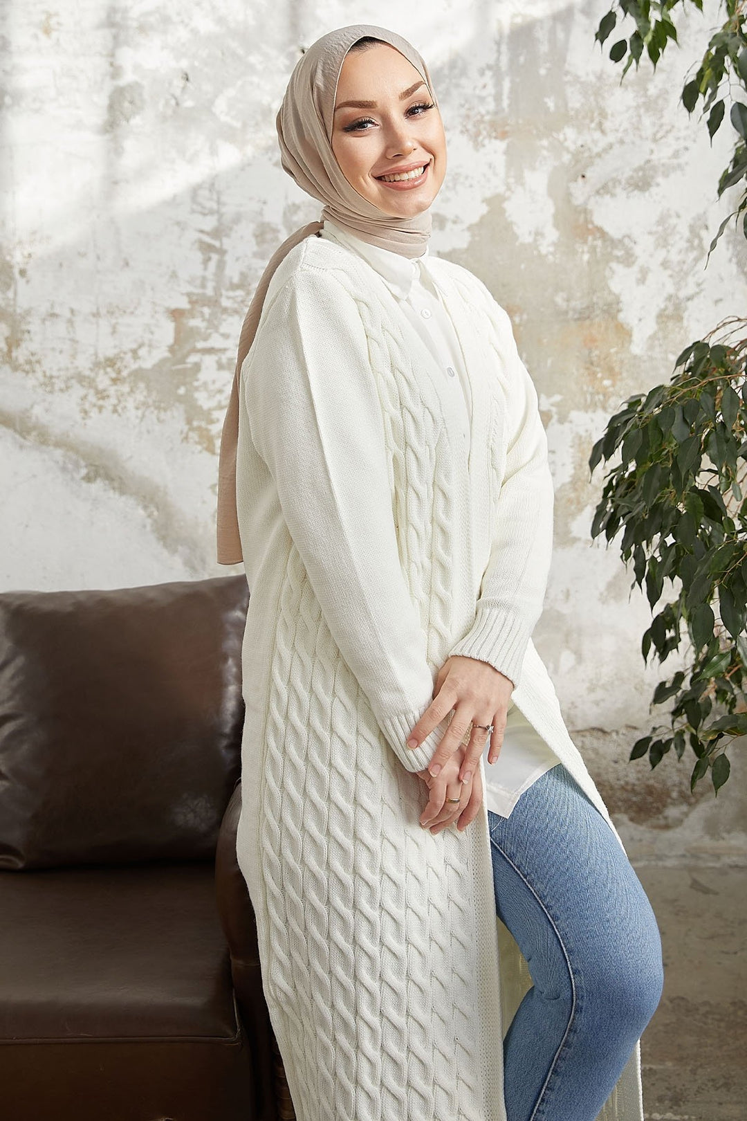 MDS Women Jolie Knitted Patterned Long Cardigan - White - Burgos