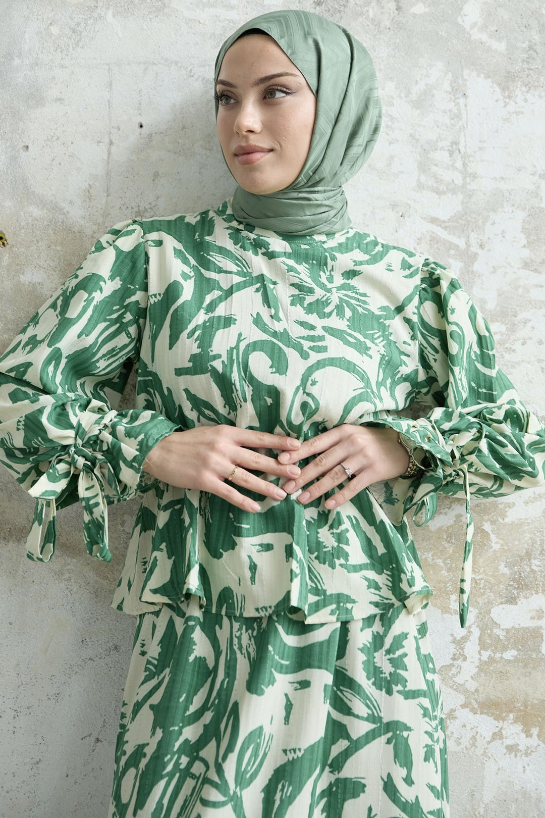 MDS Women Sleeve Tied Patterned Skirt Suit - Green - Houghton le Spring