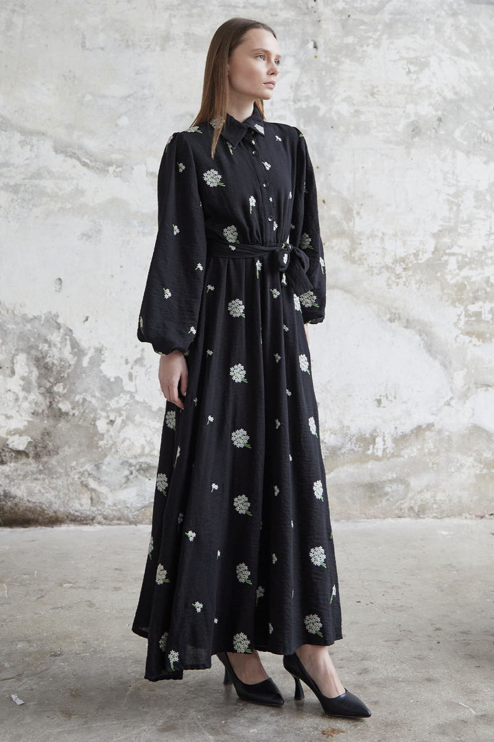 MDS Women Floral Embroidered Linen Dress - Black - Zürich