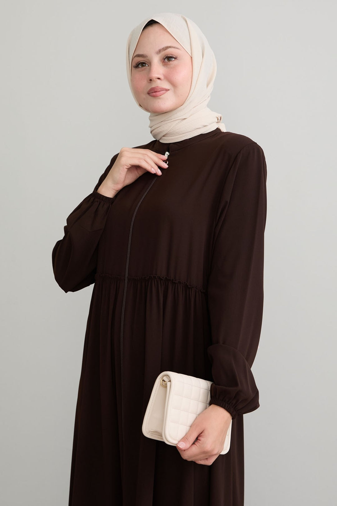 MDS Women Pleated Detail Zippered Bitter Coffee Abaya - San Francisco del Rincón
