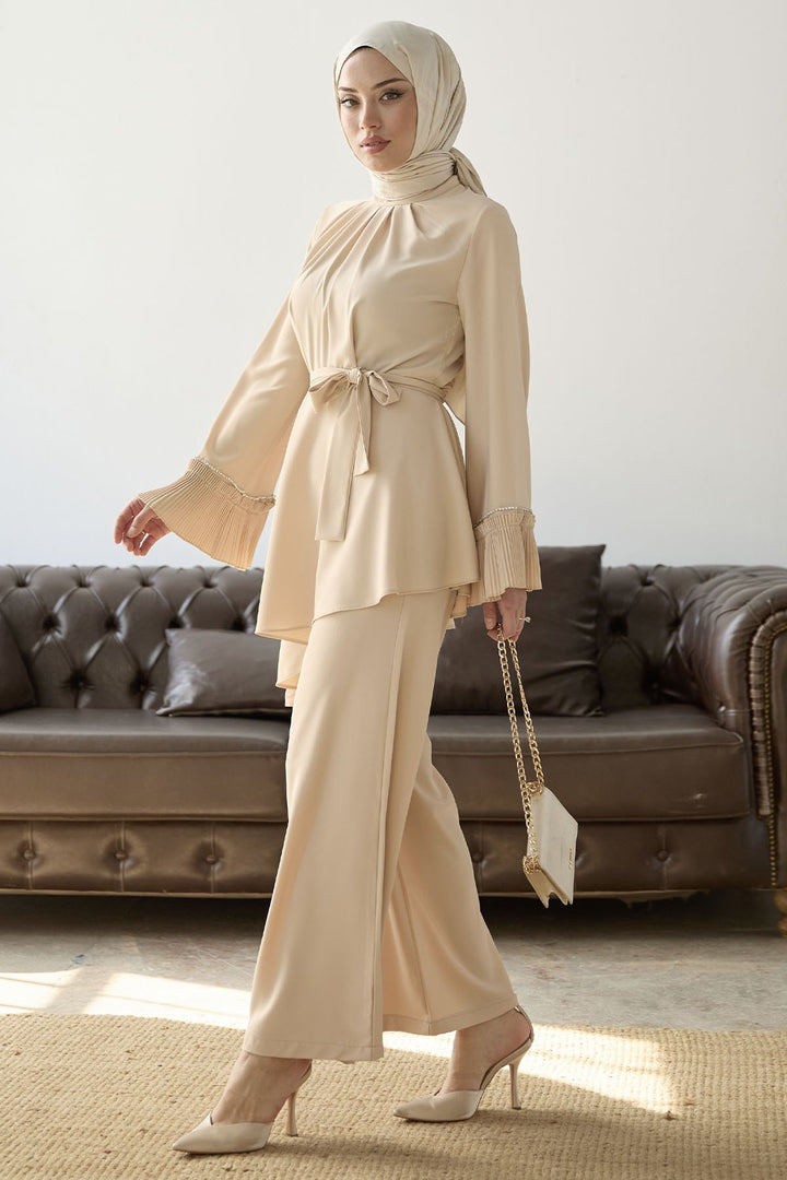 MDS Women Armchair with Belted Skirt Set - Beige - Carpi