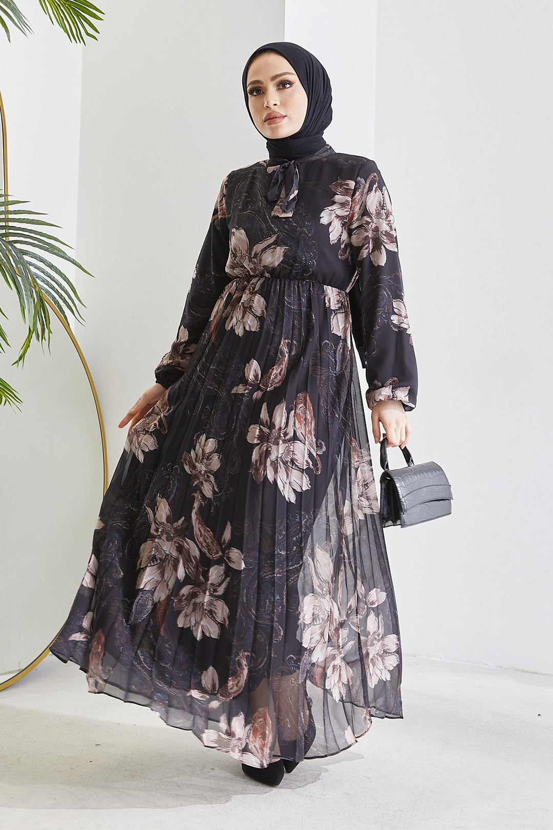 MDS Women Serena Flower Pattern Pleated Chiffon Dress - Black - Fondi