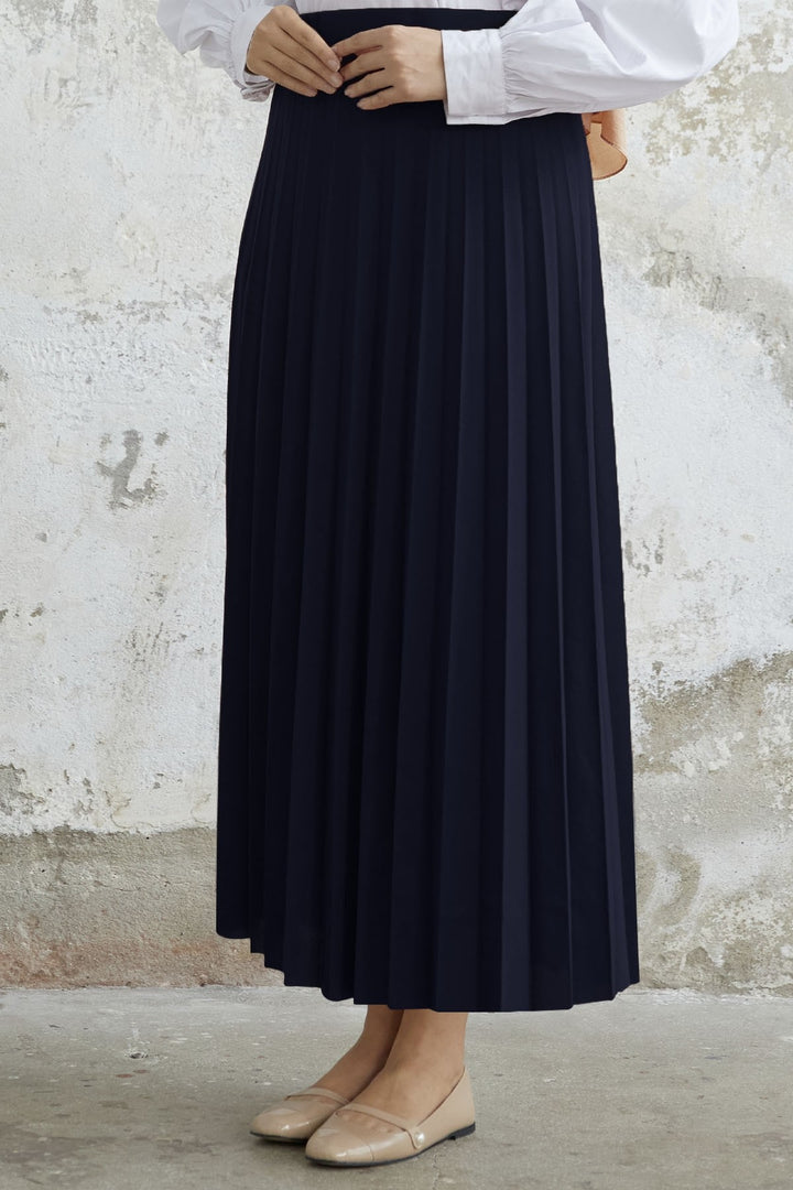 MDS Women Luisa Beli Rubber Waist Pleated Skirt - Navy Blue - Detroit