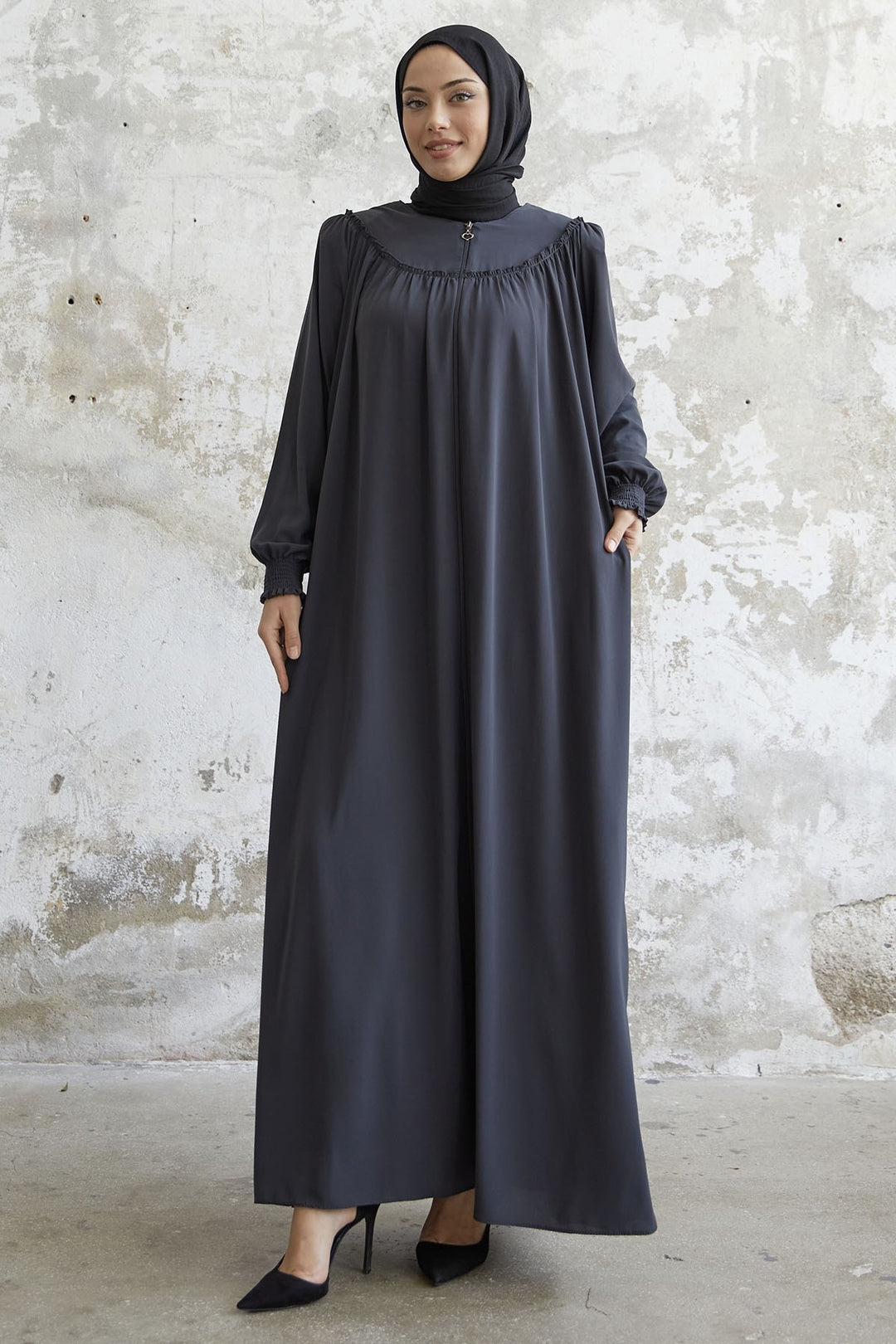 MDS Women Sleeve Tip Pleated Flared Abaya - Anthracite - Lierre