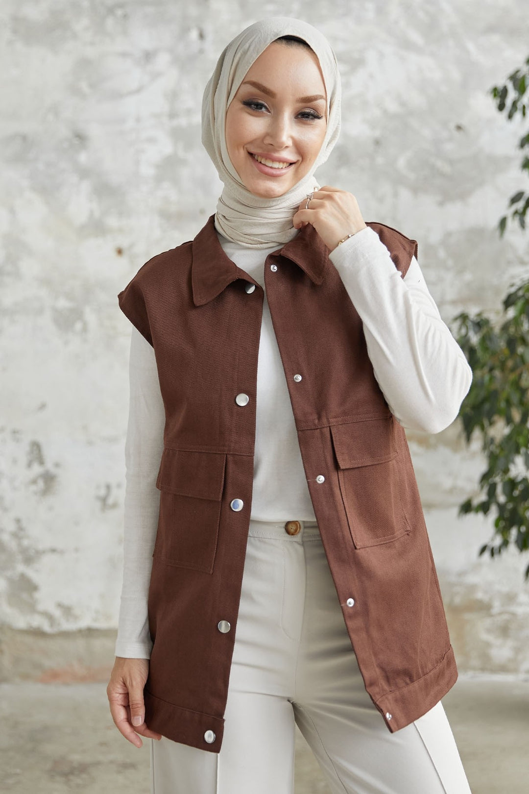 MDS Women Cover Pocket Gabardine Vest - Bitter Coffee - Novovolynsk