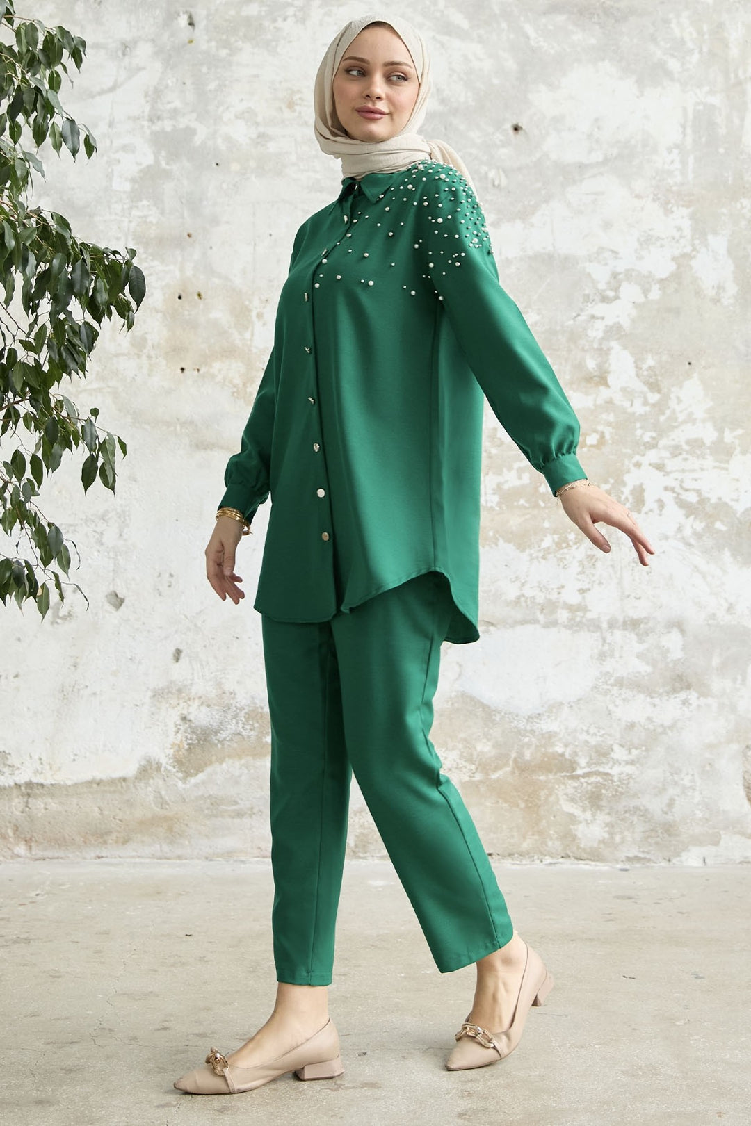 MDS Women Linen Set with Emerald Green Embroidery - Washington