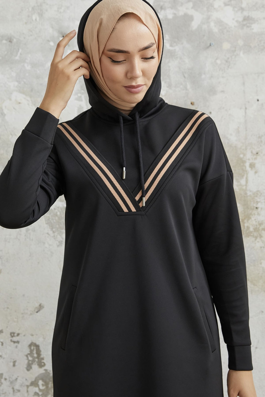 MDS Women Hooded Striped Patterned Black Scuba Suit - Garland