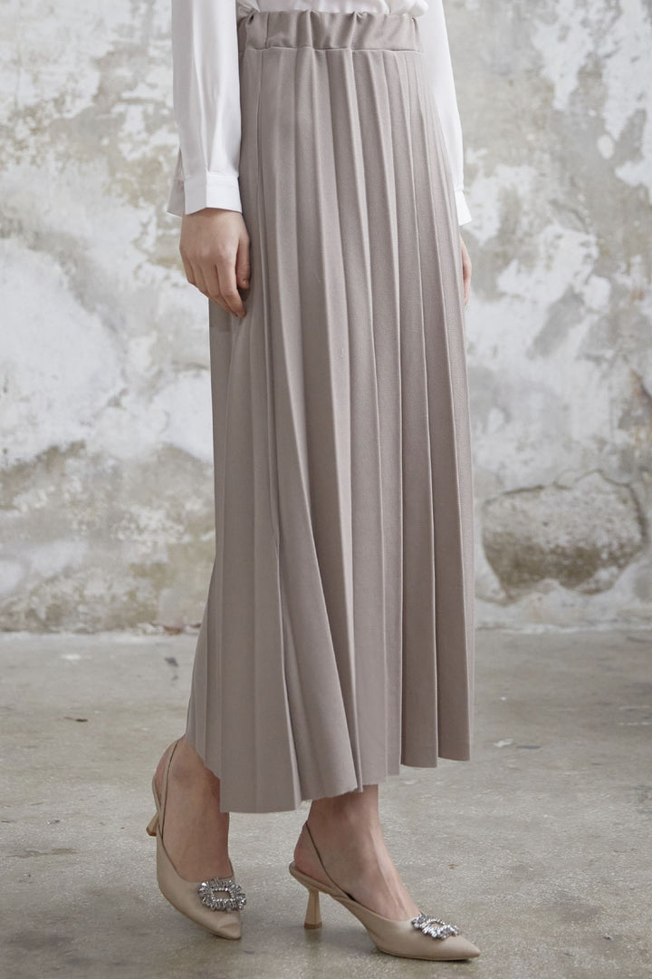MDS Women Luisa Beli Rubber-Belted Skirt - Dark Beige - La Chaux-de-Fonds
