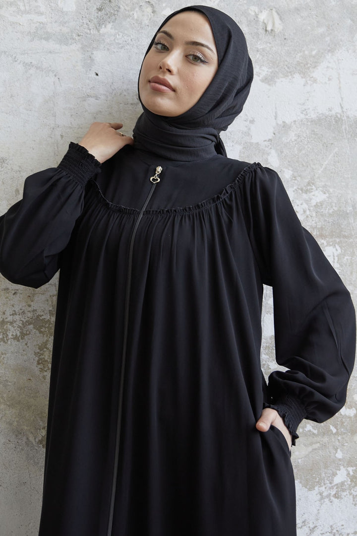 MDS Women Sleeve Tip Ruffled Abaya - Black - San Felipe del Progreso