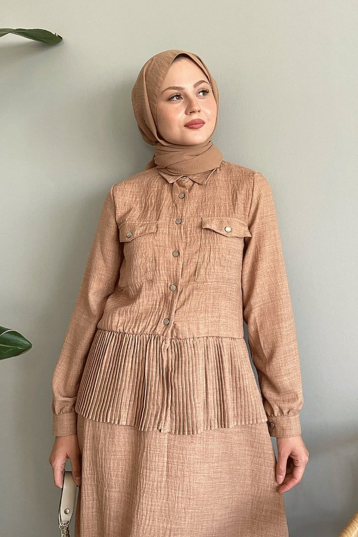 MDS Women Camel Linen Suit with Pleated Skirt - Rüsselsheim