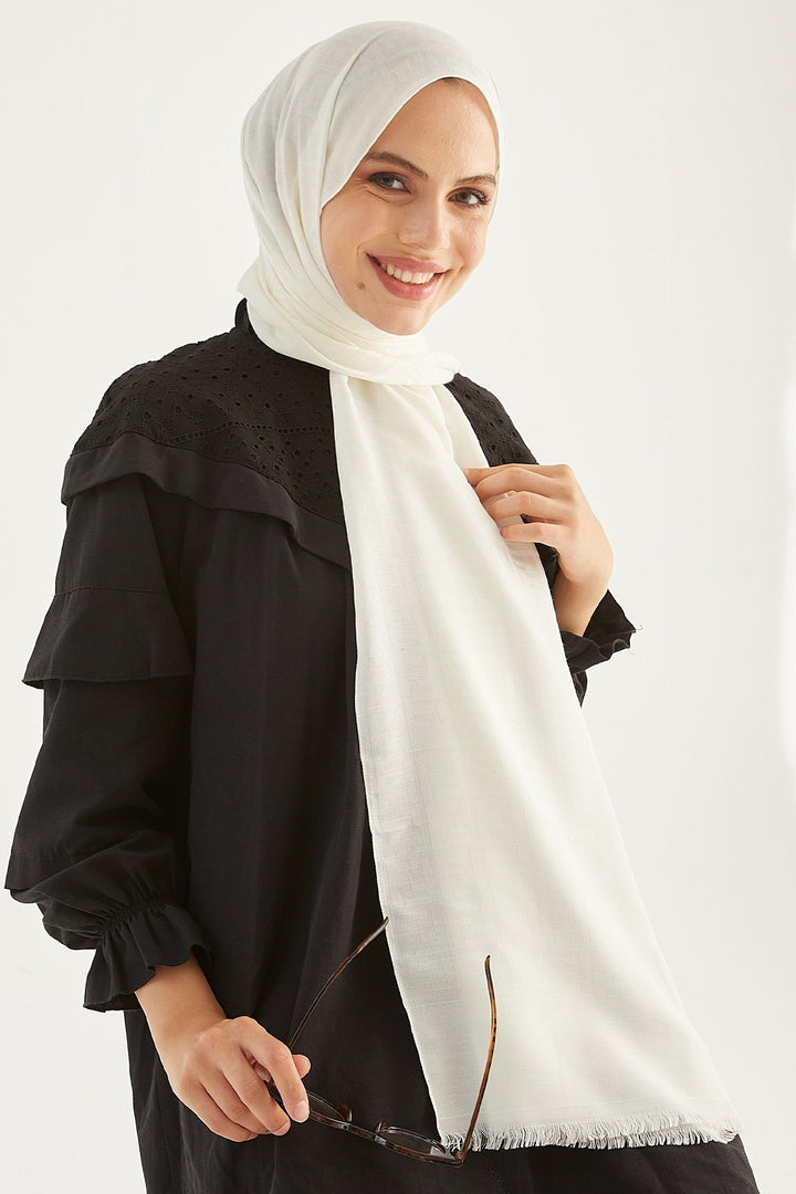 MDS Women Patterned Jacquard Cotton White Shawl - Perpignan