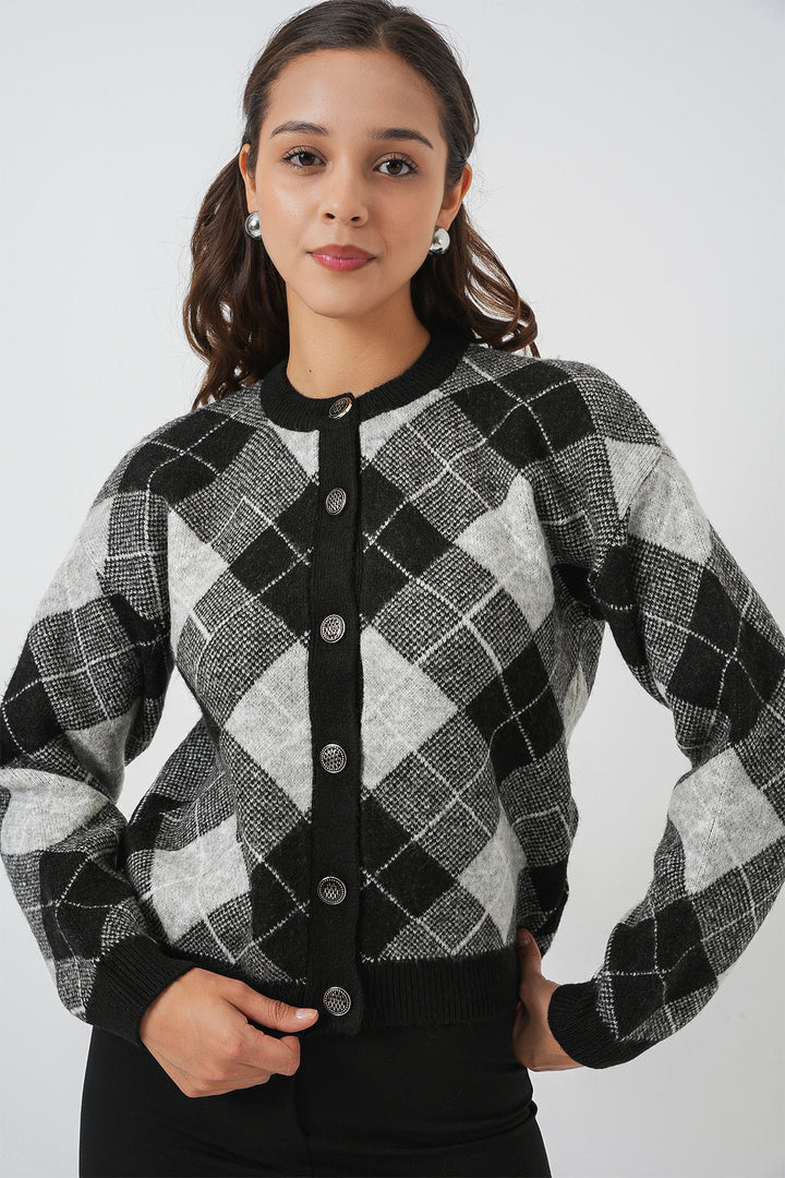 BGD Women Woman Patterned Buttoned Cardigan 15927 - Black - Michigan City