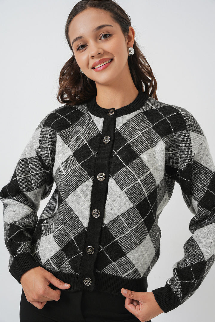 BGD Women Woman Patterned Buttoned Cardigan 15927 - Black - Michigan City