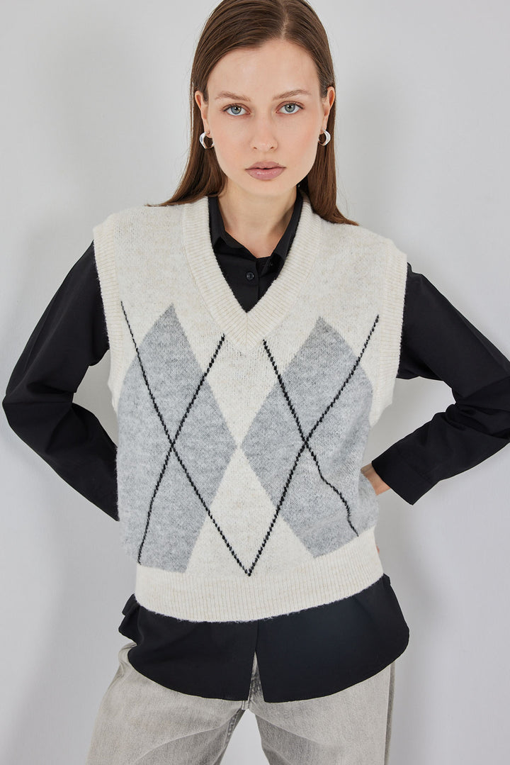 BGD Women Woman Baklava Patterned Sweater 15940 - Ecru - Carson