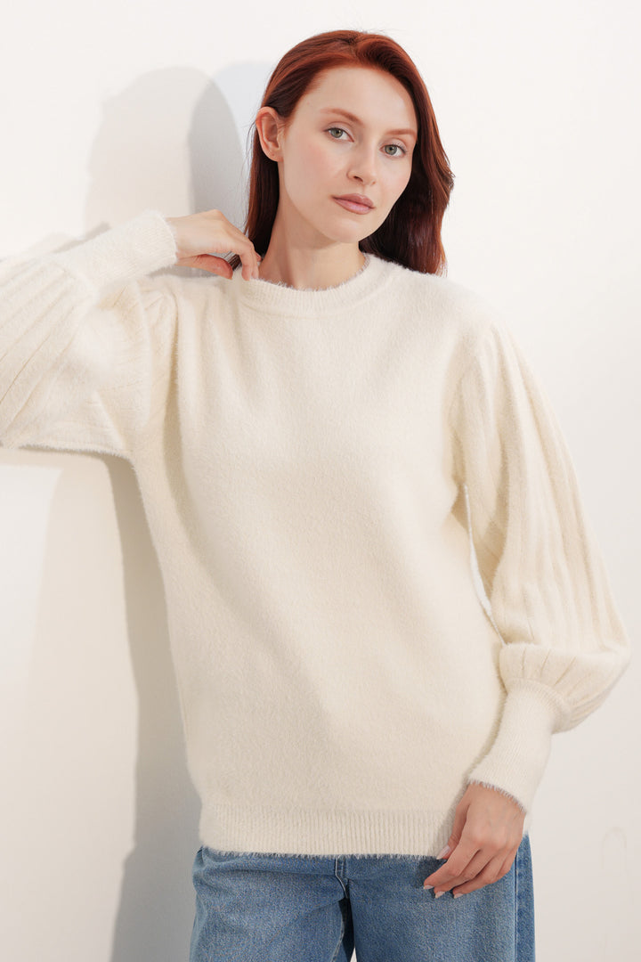 BGD Women Kadın Balon Kol Oversize Triko Kazak 15973 - Krem - Nueva Rosita