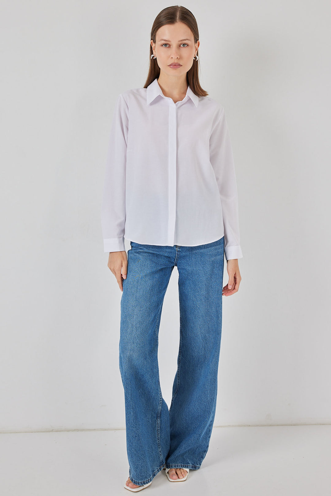 BGD Women Women's Basic T-Shirt 20348 - White - Manhattan Beach