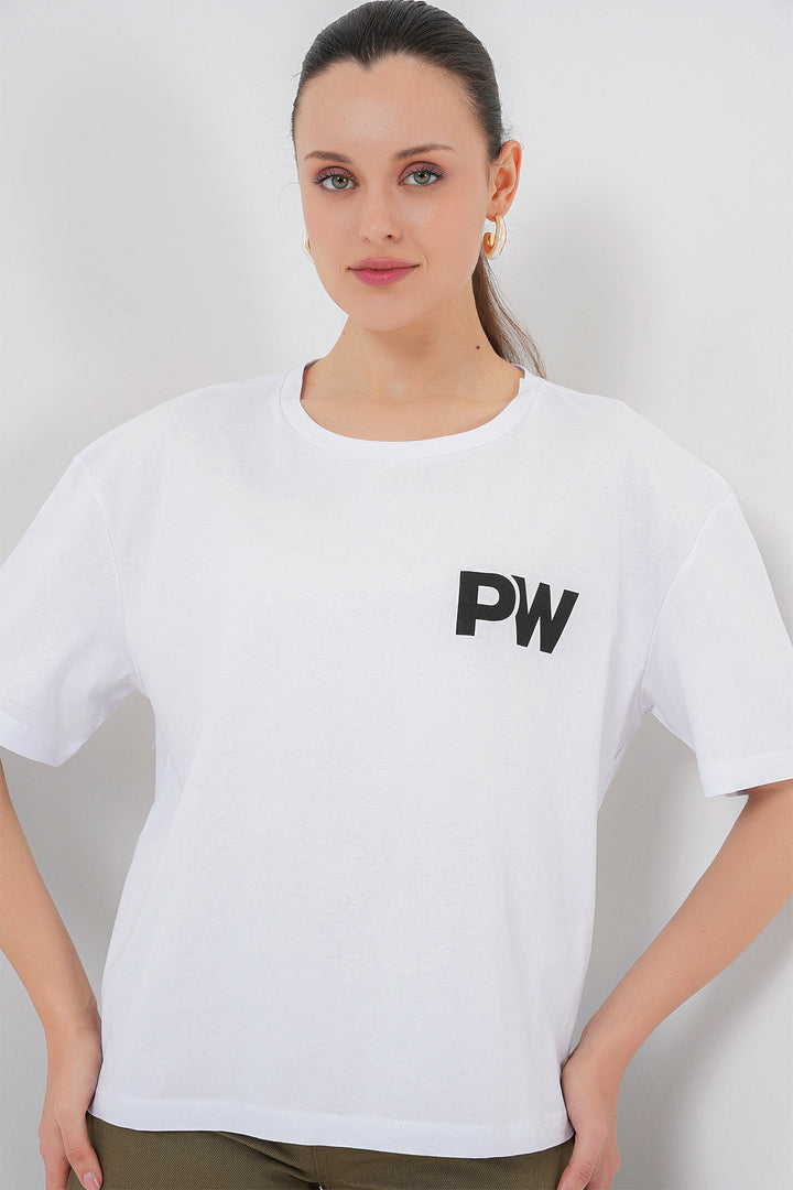 BGD Women Women's Printed Basic T-shirt 4343 - White - Estero