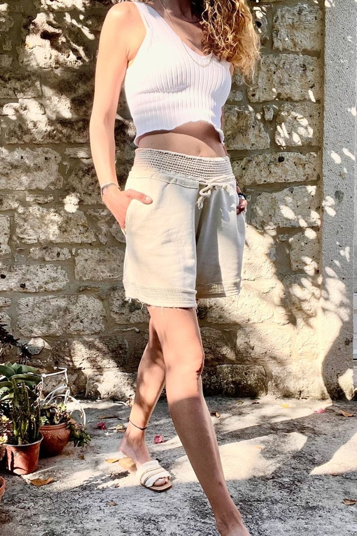 GNS Women's Beige Washed High-Waisted Elasticated Waist Loose Shorts with Mesh Detail Pockets RSD1154 - Oildale