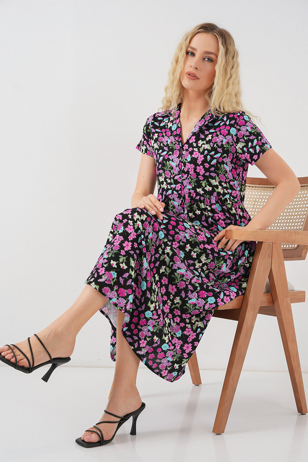 BGD Women Women's Button-Front Short Sleeve Floral Dress 2561 - Black - Kankakee