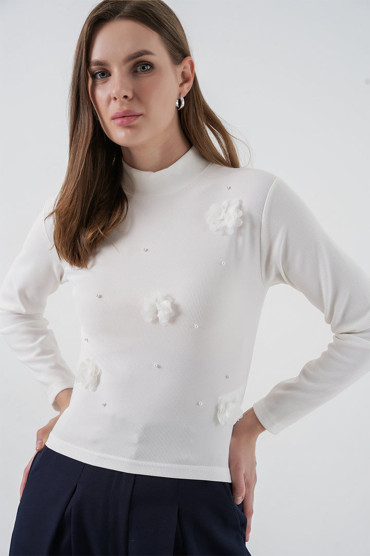 BGD Women Kadın Çiçekli Örme Bluz 978 - Beyaz - Oakville