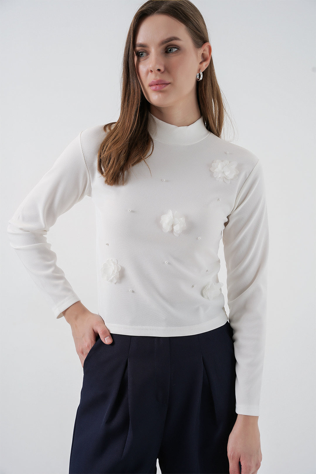 BGD Women Kadın Çiçekli Örme Bluz 978 - Beyaz - Oakville