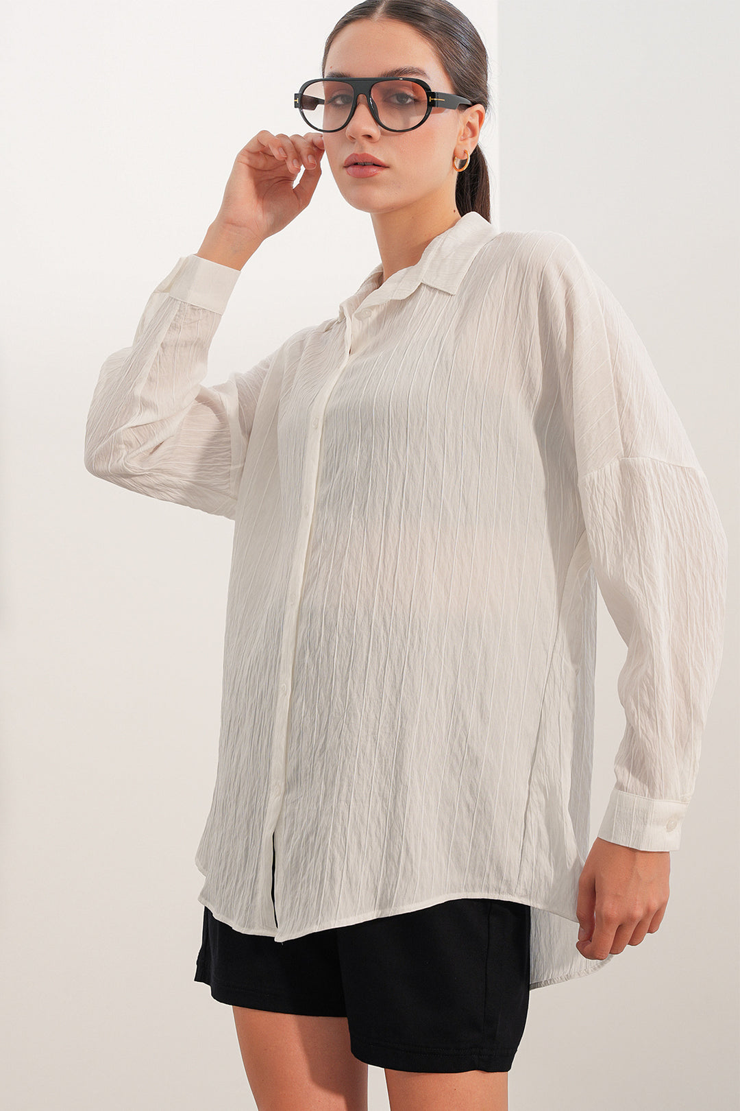 BGD Women Kadın Çizgi Detaylı Oversize Gömlek 20407 - Beyaz - Melbourne