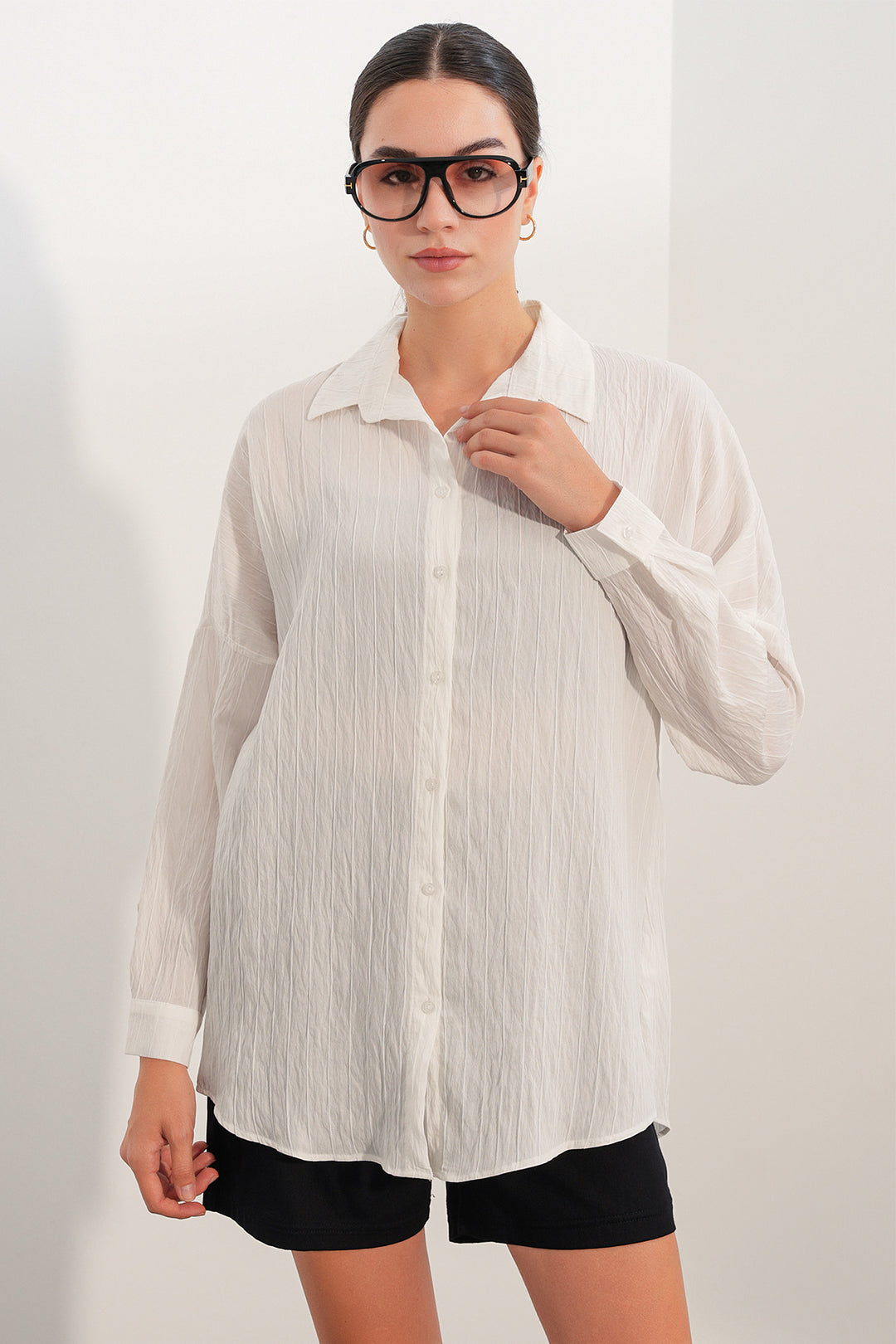 BGD Women Kadın Çizgi Detaylı Oversize Gömlek 20407 - Beyaz - Melbourne