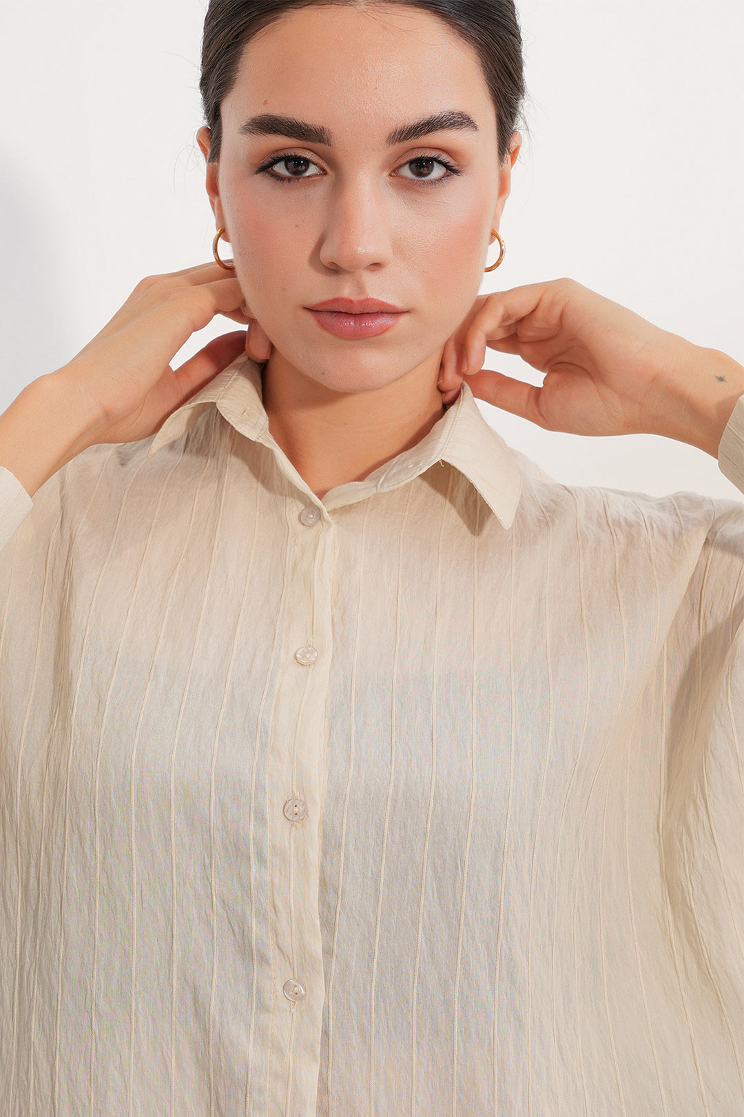 BGD Women Kadın Çizgi Detaylı Oversize Gömlek 20407 - Krem - Mulhouse