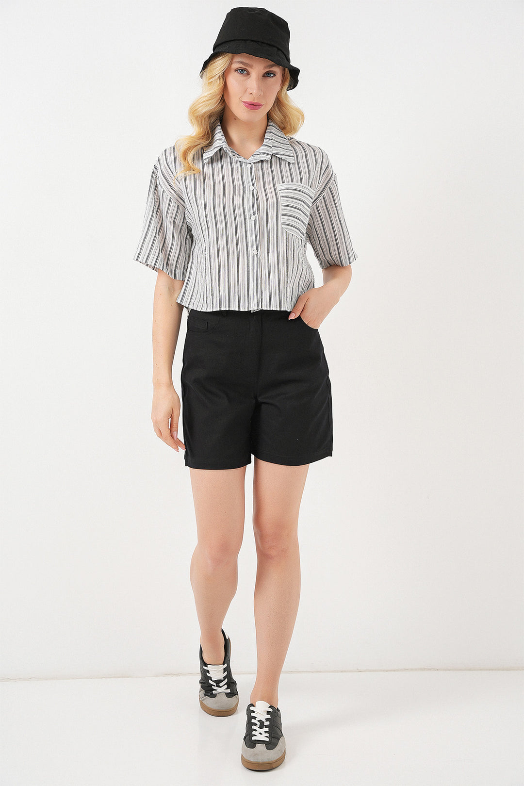 BGD Women Women's Striped Crop Top 20342 - Black - Maladzyechna