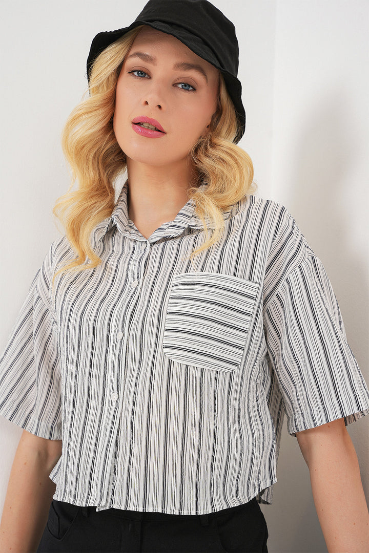 BGD Women Women's Striped Crop Top 20342 - Black - Maladzyechna