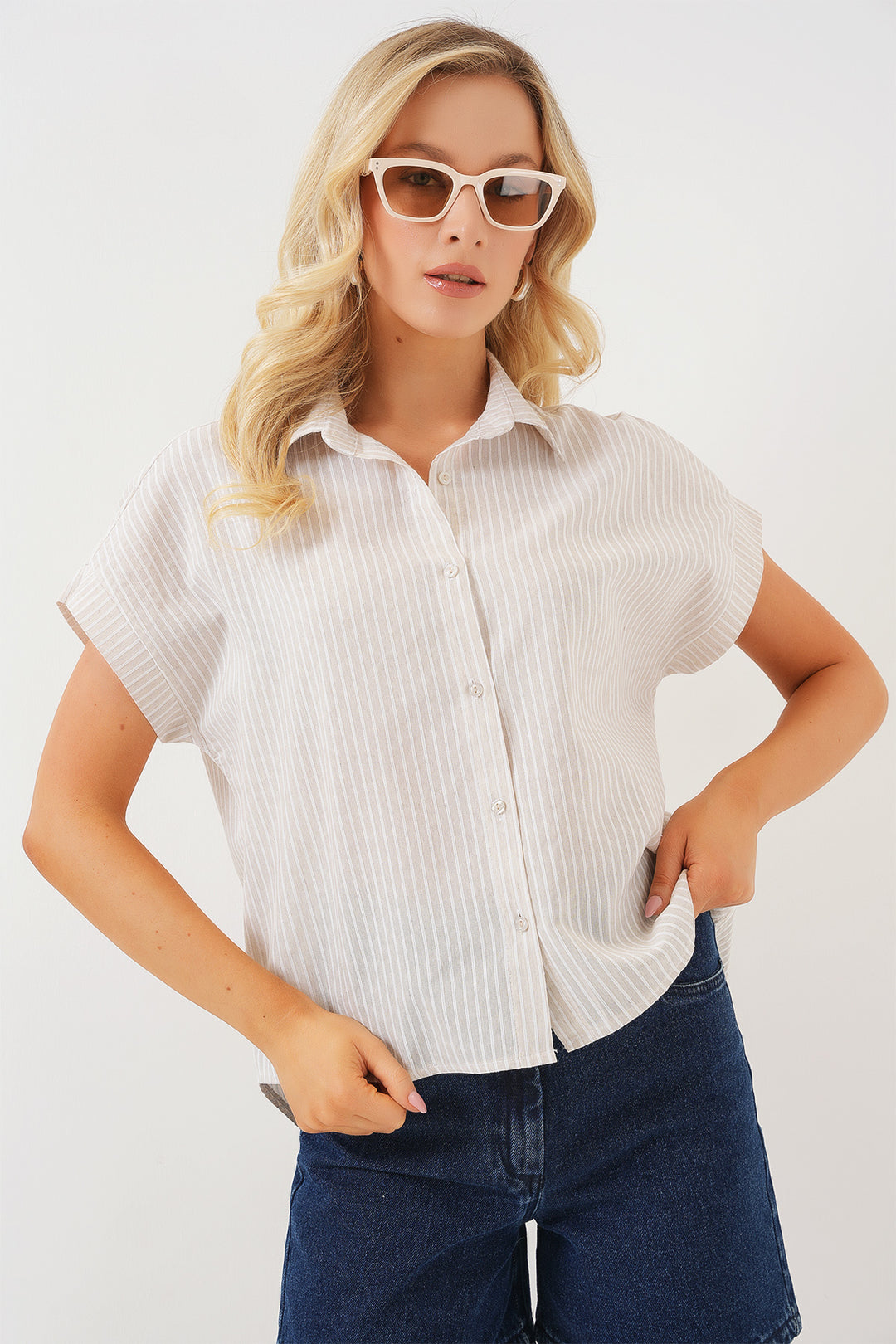 BGD Women Women's Striped Short Sleeve Shirt 20324 - Cream - Welling