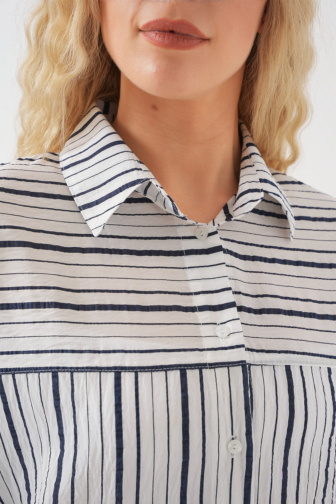 BGD Women Women's Striped Short Sleeve Shirt 20344 - Navy Blue - Azzano
