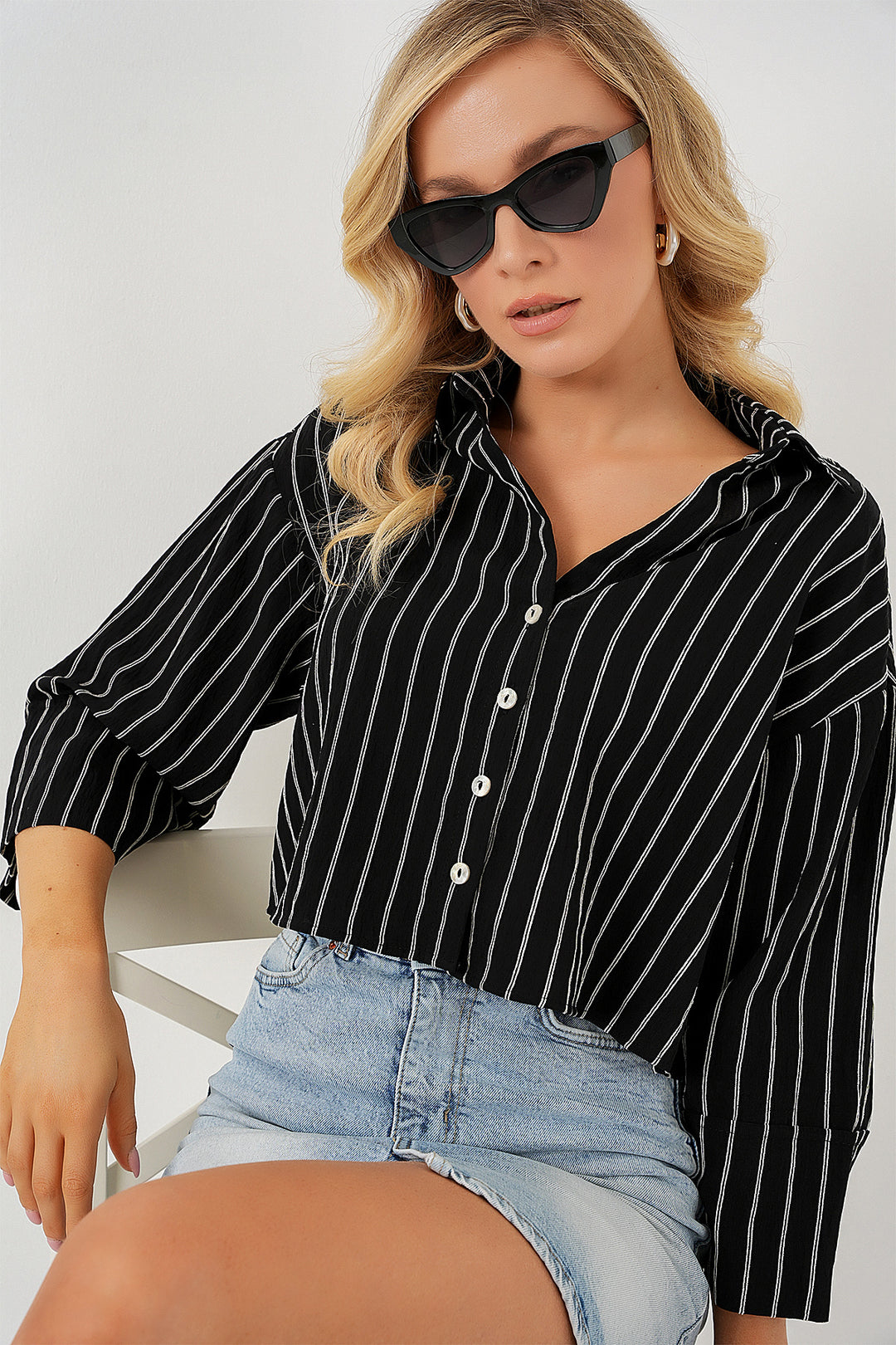 BGD Women Woman Striped Oversized Short Shirt 20326 - Black - Mackay