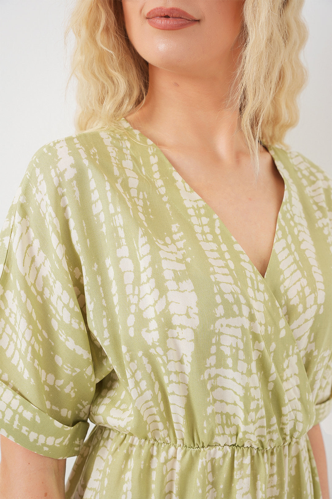 BGD Women Woman Patterned Short Sleeve Dress 2569 - Dark Green - Maplewood