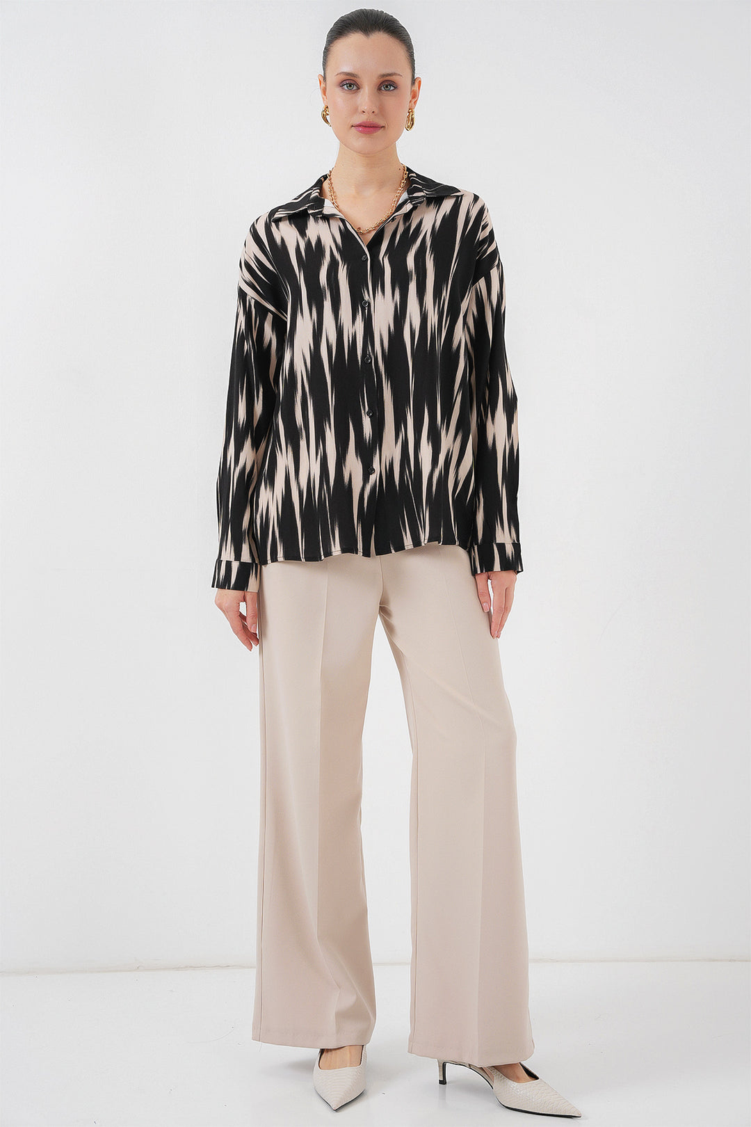 BGD Women Woman Patterned Oversized Shirt 20301 - Black - Lubny