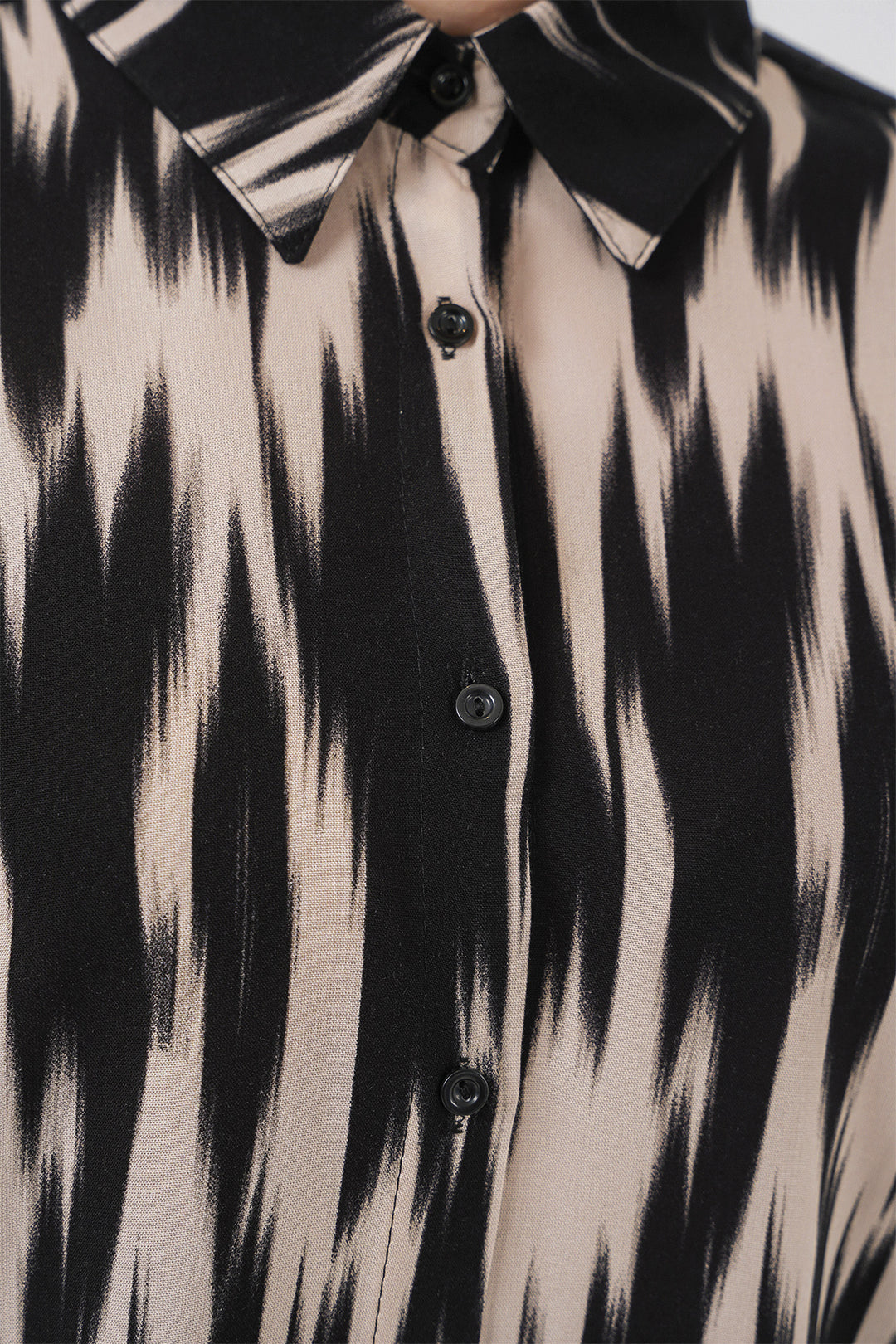 BGD Women Woman Patterned Oversized Shirt 20301 - Black - Lubny