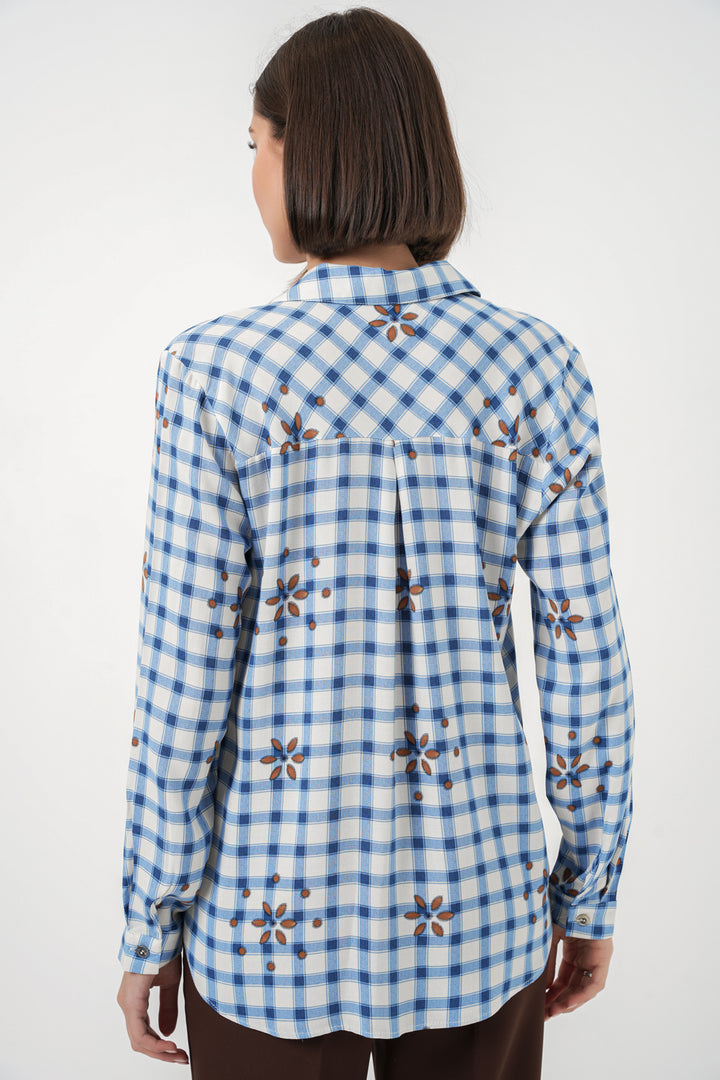 BGD Women Kadın Desenli Oversize Viskon Gömlek 20371 - Mavi - Kendall West