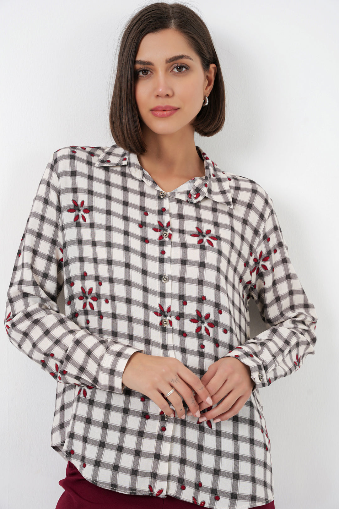 BGD Women Kadın Desenli Oversize Viskon Gömlek 20371 - Siyah - Ágios Dimítrios