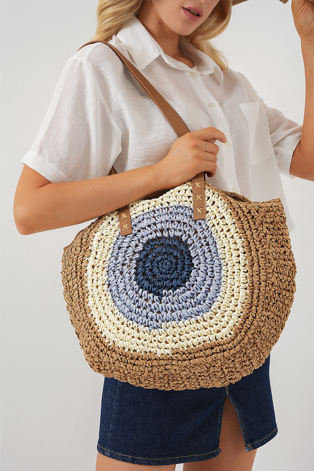 BGD Women Woman Patterned Round Straw Bag 010191 - Beige - Atenco