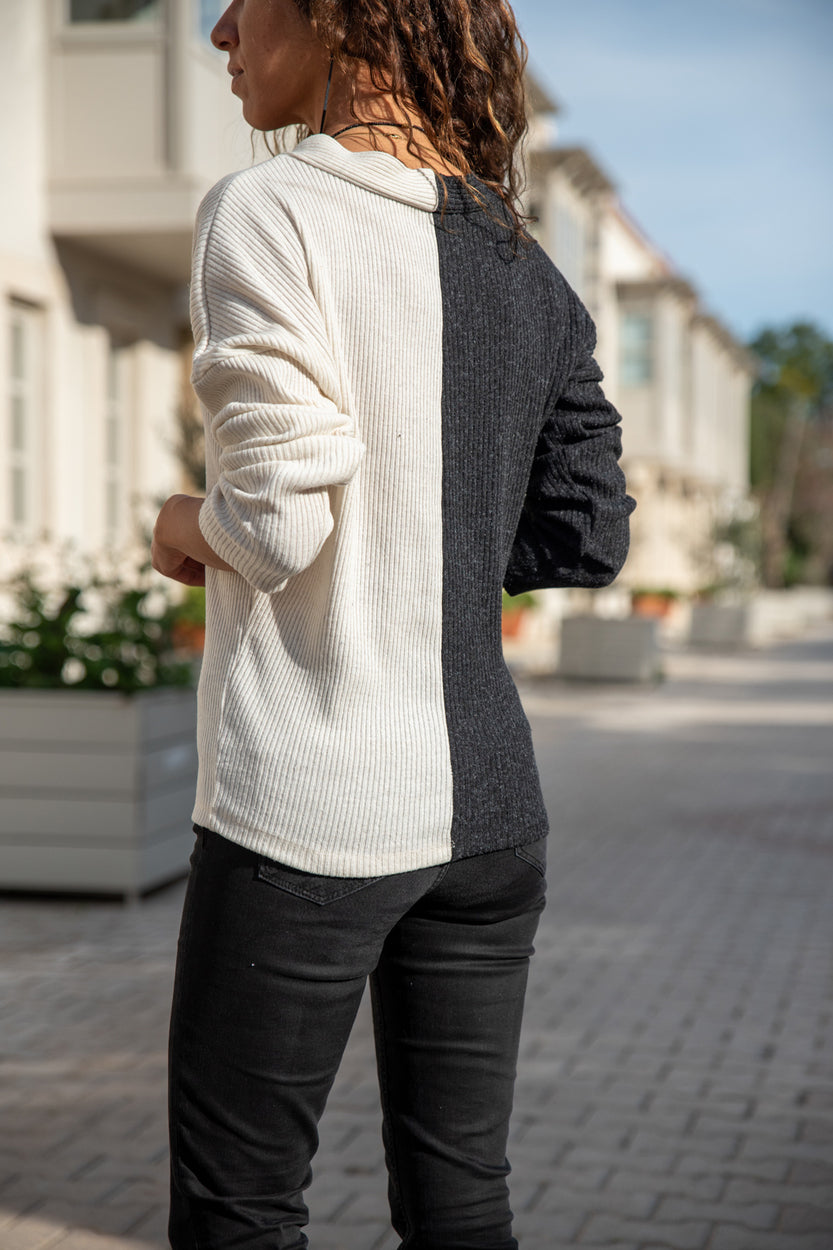 GNS Woman Ecru V-Neck Color Block Sweater GK-BST30k2778 - Greifswald
